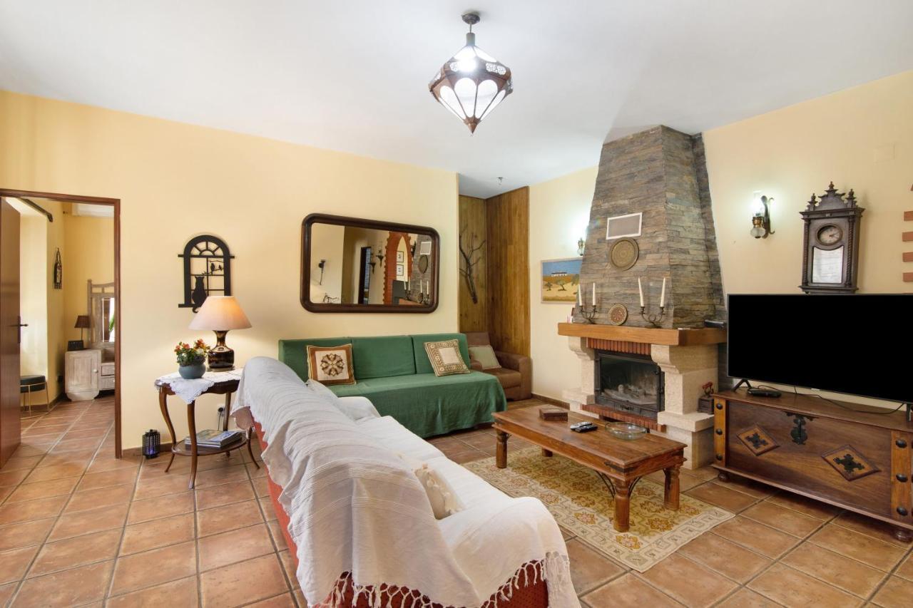 Casa Rustica Villa Силвес Екстериор снимка